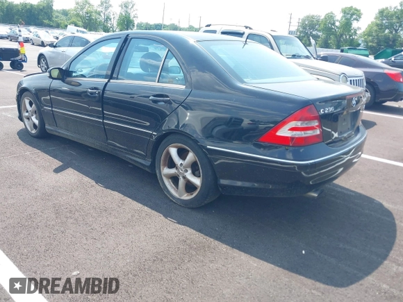 2005 Mercedes-Benz C 230 Kompressor z VIN WDBRF40J25F672960, wystawiony jako IAAI lot #42400873 z przebiegiem Nie podano mil oraz . Historia ofert i sprzedaży dostępna na DreamBid. Obrazek 3.