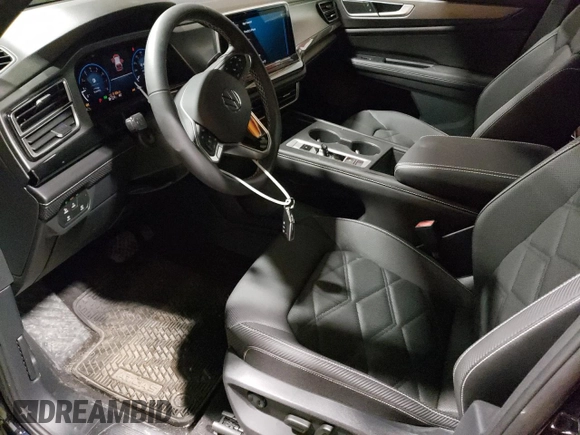 2024 Volkswagen Atlas SE z VIN 1V2LE2CA7RC202200, wystawiony jako Copart lot #85103964 z przebiegiem 1 894 mil mil oraz Szkoda całkowita • Salvage title. Historia ofert i sprzedaży dostępna na DreamBid. Obrazek 7.