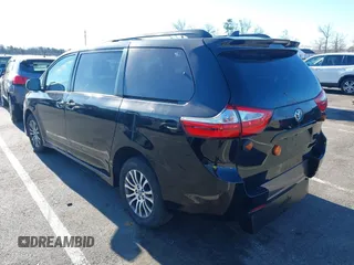 2018 Toyota Sienna XLE Auto Access Seat with VIN 5TDYZ3DC0JS913659, listed as a IAAI auction lot 41753475 with 172,858 mi miles. Bid and sale history available at carsss.com. Image 3.