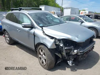 2011 Volvo XC60 3.2L с VIN YV4940DZ6B2185745, выставлен на аукционе IAAI как лот 42257898 с пробегом 145 035 миль миль и . История ставок и продаж доступна на DreamBid. Изображение 1.