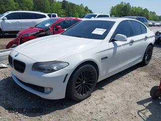 2013 BMW 5 Series 528i xDrive with VIN WBAXH5C52DD113388, listed as a IAAI auction lot 41997250 with 145,990 mi miles and . Bid and sale history available at carsss.com. Image 2.