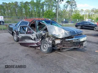 1994 Ford Crown Victoria LX с VIN 2FALP74W1RX133239, выставлен на аукционе IAAI как лот 42020257 с пробегом 110 463 миль миль и . История ставок и продаж доступна на DreamBid. Изображение 1.