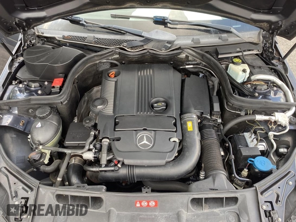 2013 Mercedes-Benz C 250 Sport с VIN WDDGF4HB2DR246422, выставлен на аукционе Copart как лот 65942685 с пробегом 118 019 миль миль и Чистый • Clean title. История ставок и продаж доступна на DreamBid. Изображение 7.