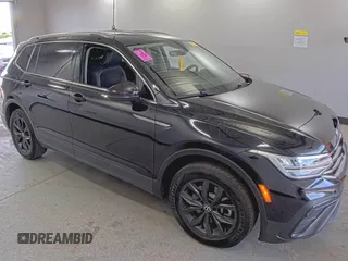 2024 Volkswagen Tiguan SE with VIN 3VV3B7AX6RM075535, listed as a IAAI auction lot 42845052 with 20,867 mi miles and . Bid and sale history available at DreamBid. Image 32.