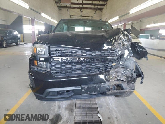 2021 Chevrolet Silverado 1500 Custom with VIN 1GCPYBEK3MZ120101, listed as a Copart auction lot 84403284 with 52,693 mi miles and Salvage Title. Bid and sale history available at DreamBid. Image 5.