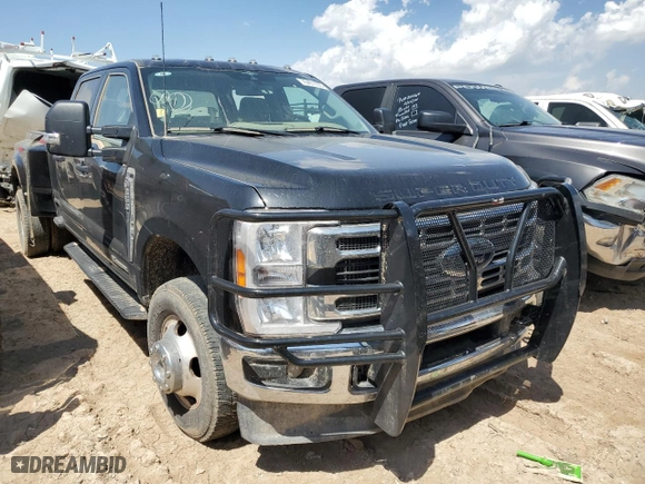 2023 Ford Super Duty F-350 DRW XL with VIN 1FT8W3DT8PEC37596, listed as a Copart auction lot 76451103 with 20,029 mi miles and Salvage Title. Bid and sale history available at carsss.com. Image 4.