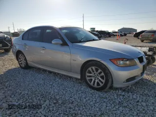 2007 BMW 3 Series 328i with VIN WBAVC53507FZ80268, listed as a Copart auction lot 45390785 with 129,515 mi miles and Clean title. Bid and sale history available at DreamBid. Image 4.