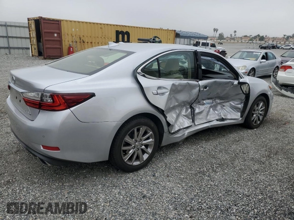 2016 Lexus ES 330 with VIN JTHBK1GG0G2232624, listed as a Copart auction lot 55597955 with 30,386 mi miles and Salvage title. Bid and sale history available at DreamBid. Image 3.