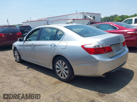 2013 Honda Accord Touring with VIN 1HGCR3F95DA041302, listed as a IAAI auction lot 42609903 with 247,116 mi miles and . Bid and sale history available at DreamBid. Image 3.