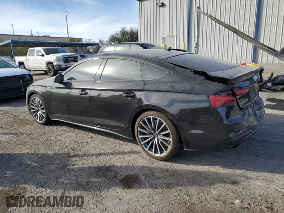 2022 Audi A5 Sportback Premium Plus z VIN WAUCBCF51NA029467, wystawiony jako Copart lot #81144114 z przebiegiem 20 622 mil mil oraz Szkoda całkowita • Salvage title. Historia ofert i sprzedaży dostępna na DreamBid. Obrazek 2.