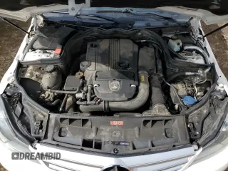 2013 Mercedes-Benz C 250 Sport с VIN WDDGF4HB7DA741925, выставлен на аукционе Copart как лот 51016215 с пробегом 104 059 миль миль и Списание • Salvage title. История ставок и продаж доступна на DreamBid. Изображение 11.