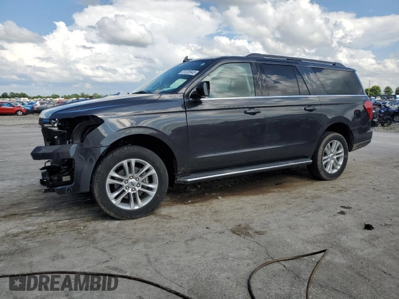 2022 Ford Expedition Max XLT with VIN 1FMJK1JT4NEA56932, listed as a Copart auction lot 61036945 with 32,728 mi miles and Salvage title. Bid and sale history available at DreamBid. Image 1.