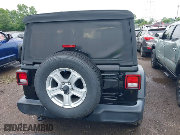 2018 Jeep Wrangler Unlimited Sport S with VIN 1C4HJXDG3JW150232, listed as a IAAI auction lot 42379385 with 60,679 mi miles and . Bid and sale history available at DreamBid. Image 16.