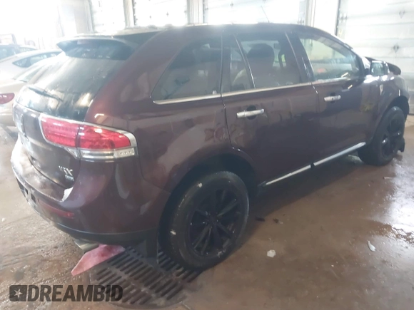 2012 Lincoln MKX with VIN 2LMDJ8JKXCBL17915, listed as a IAAI auction lot 41845644 with 172,433 mi miles and . Bid and sale history available at DreamBid. Image 4.