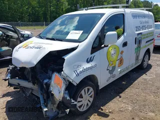 2017 Nissan NV200 S z VIN 3N6CM0KNXHK711703, wystawiony jako IAAI lot #42230665 z przebiegiem 32 117 mil mil oraz . Historia ofert i sprzedaży dostępna na DreamBid. Obrazek 2.