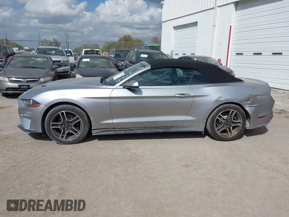 2020 Ford Mustang EcoBoost with VIN 1FATP8UH1L5137310, listed as a IAAI auction lot 41672021 with 90,246 mi miles. Bid and sale history available at carsss.com. Image 14.