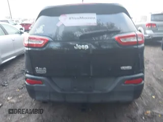 2016 Jeep Cherokee Latitude with VIN 1C4PJMCB0GW360103, listed as a IAAI auction lot 40788185 with 132,894 mi miles. Bid and sale history available at carsss.com. Image 17.