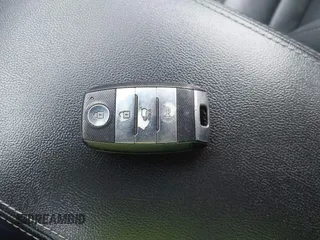 2016 Kia Sorento EX with VIN 5XYPH4A57GG107009, listed as a IAAI auction lot 40882550 with 163,329 mi miles. Bid and sale history available at carsss.com. Image 11.