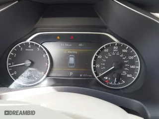 2017 Nissan Murano Platinum with VIN 5N1AZ2MG2HN204483, listed as a IAAI auction lot 41820637 with 70,931 mi miles. Bid and sale history available at carsss.com. Image 7.