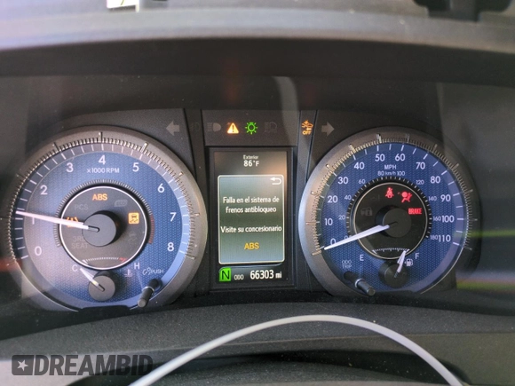 2018 Toyota Sienna LE Auto Access Seat with VIN 5TDKZ3DC8JS914225, listed as a Copart auction lot 60652575 with 66,303 mi miles and Salvage title. Bid and sale history available at DreamBid. Image 9.