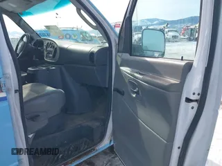 2004 Ford Econoline Cargo with VIN 1FTRE14W24HA72208, listed as a IAAI auction lot 41566737 with 95,391 mi miles. Bid and sale history available at carsss.com. Image 5.