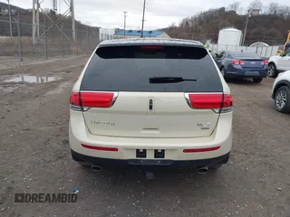 2014 Lincoln MKX with VIN 2LMDJ8JK1EBL13125, listed as a IAAI auction lot 41805340 with 100,078 mi miles. Bid and sale history available at carsss.com. Image 16.