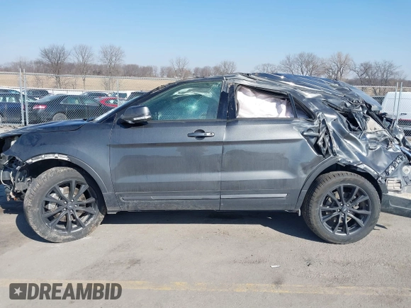 2019 Ford Explorer XLT z VIN 1FM5K8D87KGA09217, wystawiony jako IAAI lot #41696326 z przebiegiem 60 785 mil mil oraz . Historia ofert i sprzedaży dostępna na DreamBid. Obrazek 15.