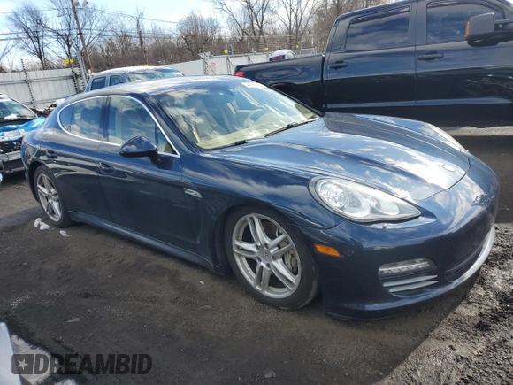 2010 Porsche Panamera S z VIN WP0AB2A75AL061320, wystawiony jako Copart lot #44996365 z przebiegiem 145 786 mil mil oraz Szkoda całkowita • Salvage title. Historia ofert i sprzedaży dostępna na DreamBid. Obrazek 4.