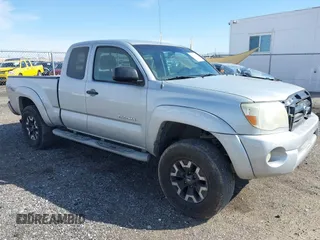 2007 Toyota Tacoma PreRunner with VIN 5TETU62N07Z455180, listed as a IAAI auction lot 41600899 with 372,636 mi miles. Bid and sale history available at carsss.com. Image 1.