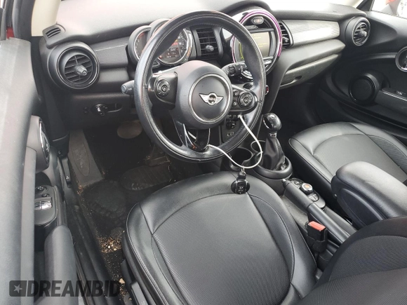2018 MINI Hardtop Cooper with VIN WMWXP5C56J2G62296, listed as a Copart auction lot 58476725 with 59,378 mi miles and Salvage title. Bid and sale history available at DreamBid. Image 8.