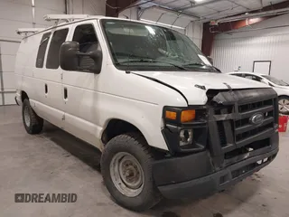 2011 Ford Econoline Cargo Commercial z VIN 1FTNE2EL5BDA61880, wystawiony jako IAAI lot #42379183 z przebiegiem 161 605 mil mil oraz . Historia ofert i sprzedaży dostępna na DreamBid. Obrazek 1.