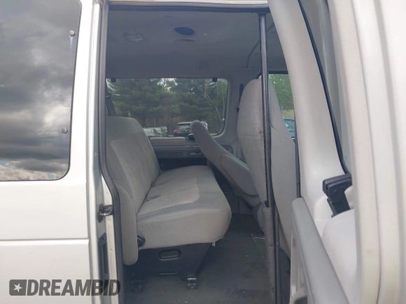 2006 Ford Econoline Passenger XL с VIN 1FBSS31L26HA46697, выставлен на аукционе IAAI как лот 42234645 с пробегом 143 198 миль миль и . История ставок и продаж доступна на DreamBid. Изображение 8.