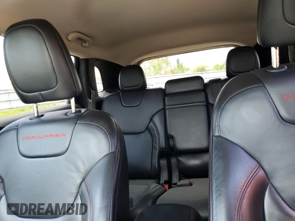 2014 Jeep Cherokee Trailhawk z VIN 1C4PJMBS5EW201897, wystawiony jako Copart lot #57378795 z przebiegiem 172 715 mil mil oraz Szkoda całkowita • Salvage title. Historia ofert i sprzedaży dostępna na DreamBid. Obrazek 10.