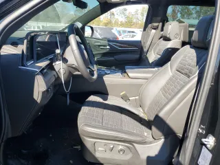 2024 Cadillac Escalade 4WD Sport Platinum with VIN 1GYS4GKL4RR248624, listed as a Copart auction lot 75739104 with 0 mi miles and Salvage Title. Bid and sale history available at carsss.com. Image 7.