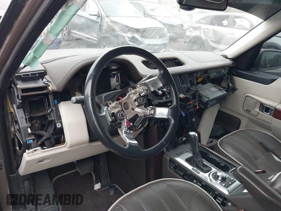 2011 Land Rover Range Rover HSE Lux with VIN SALMF1D40BA333873, listed as a IAAI auction lot 40939320 with Not provided miles and . Bid and sale history available at DreamBid. Image 6.