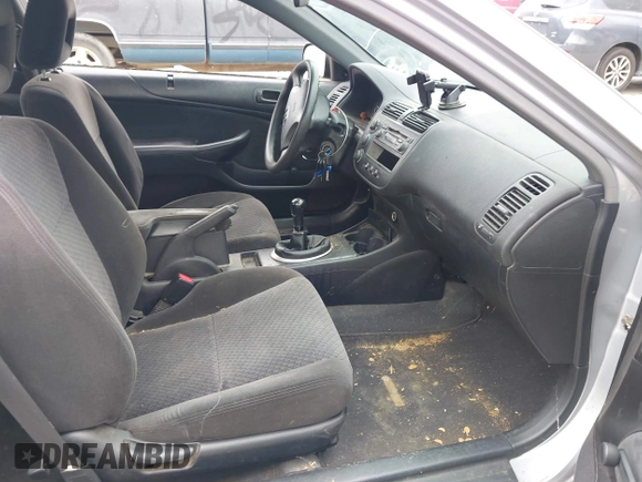 2005 Honda Civic Cpe VP with VIN 1HGEM21105L058145, listed as a IAAI auction lot 42137371 with 207,361 mi miles. Bid and sale history available at carsss.com. Image 5.
