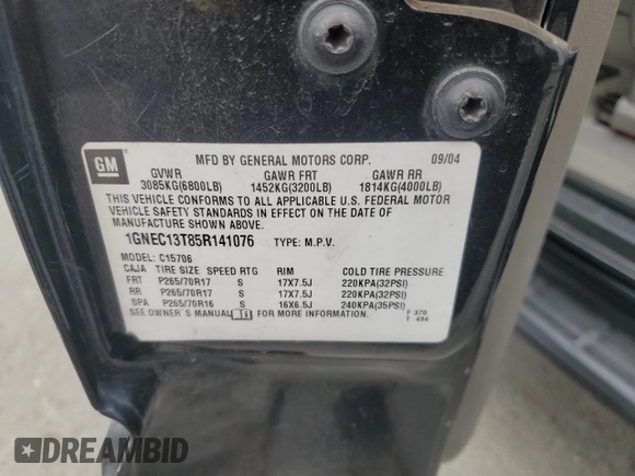 2005 Chevrolet Tahoe Z71 with VIN 1GNEC13T85R141076, listed as a Copart auction lot 54733415 with 310,992 mi miles and Salvage title. Bid and sale history available at DreamBid. Image 13.