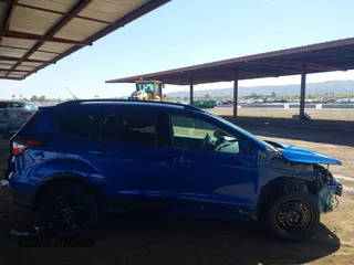 2018 Ford Escape SE with VIN 1FMCU9GDXJUA92416, listed as a IAAI auction lot 41848682 with 97,791 mi miles. Bid and sale history available at carsss.com. Image 14.