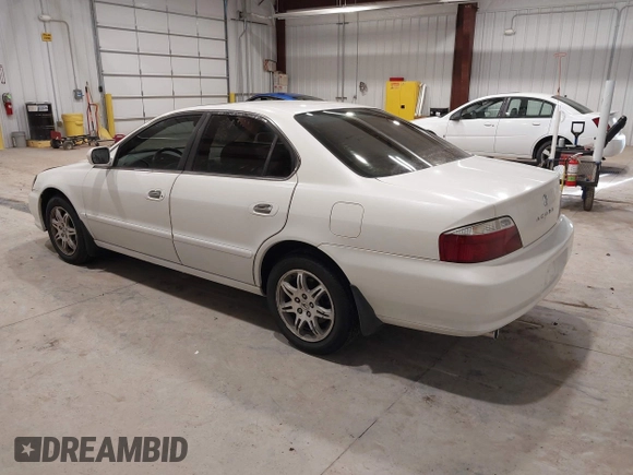2001 Acura TL with VIN 19UUA56691A034068, listed as a IAAI auction lot 41834708 with 131,288 mi miles. Bid and sale history available at carsss.com. Image 3.