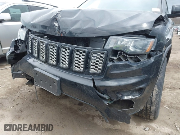 2017 Jeep Grand Cherokee Laredo with VIN 1C4RJFAG7HC886640, listed as a IAAI auction lot 42035301 with 197,110 mi miles. Bid and sale history available at carsss.com. Image 6.