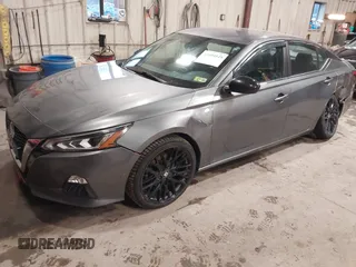 2019 Nissan Altima 2.5 SR with VIN 1N4BL4CV3KC139741, listed as a IAAI auction lot 41099549 with 85,373 mi miles. Bid and sale history available at carsss.com. Image 17.