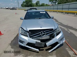 2014 Mercedes-Benz C 250 Sport с VIN WDDGF4HB8EA960846, выставлен на аукционе Copart как лот 63488435 с пробегом 73 404 миль миль и Списание • Salvage title. История ставок и продаж доступна на DreamBid. Изображение 14.