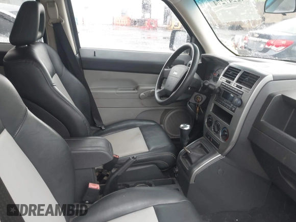 2007 Jeep Patriot Sport с VIN 1J8FF28W77D396064, выставлен на аукционе IAAI как лот 42247274 с пробегом 128 455 миль миль и . История ставок и продаж доступна на DreamBid. Изображение 5.