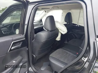 2024 Mitsubishi Outlander SE z VIN JA4J4VA86RZ039124, wystawiony jako IAAI lot #42374808 z przebiegiem 38 484 mil mil oraz . Historia ofert i sprzedaży dostępna na DreamBid. Obrazek 8.