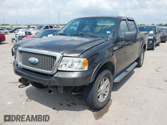 2006 Ford F-150 XLT with VIN 1FTPW14586KC82846, listed as a IAAI auction lot 42122120 with 247,622 mi miles and . Bid and sale history available at carsss.com. Image 2.