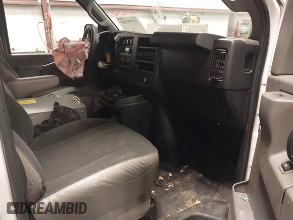 2021 Chevrolet Express Cargo with VIN 1GCWGAFP3M1193924, listed as a IAAI auction lot 41570565 with 70,337 mi miles and . Bid and sale history available at DreamBid. Image 5.