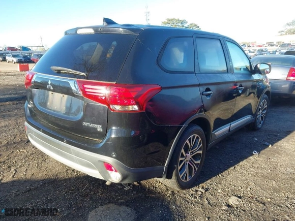 2017 Mitsubishi Outlander SE with VIN JA4AD3A33HZ001406, listed as a IAAI auction lot 41873042 with 138,254 mi miles. Bid and sale history available at carsss.com. Image 4.