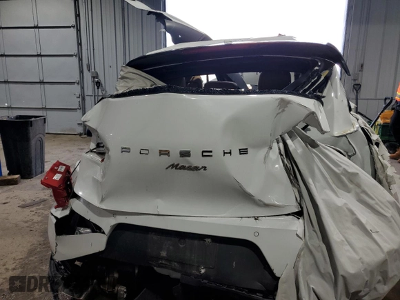 2018 Porsche Macan with VIN WP1AA2A56JLB20116, listed as a Copart auction lot 84089134 with Not Provided miles and Salvage Title. Bid and sale history available at DreamBid. Image 6.