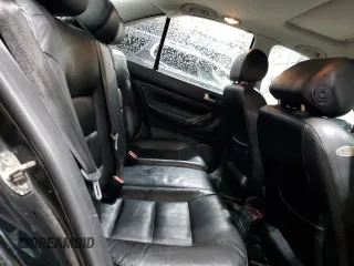 2001 Volkswagen Jetta z VIN 3VWTG29M91M019717, wystawiony jako Copart lot #84151674 z przebiegiem 112 339 mil mil oraz Szkoda całkowita • Salvage title. Historia ofert i sprzedaży dostępna na DreamBid. Obrazek 10.
