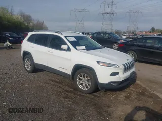 2017 Jeep Cherokee Latitude with VIN 1C4PJMCB5HW575395, listed as a IAAI auction lot 42002597 with 118,183 mi miles. Bid and sale history available at carsss.com. Image 1.